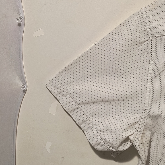 Demin & Flower Men's Medium White Button Down Shirt - Picture 6 of 11